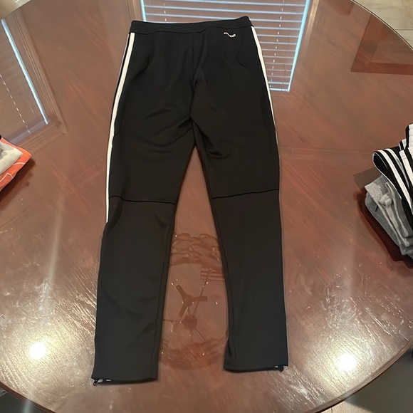 Children’s Adidas Aeroready pants - Picture 2 of 6